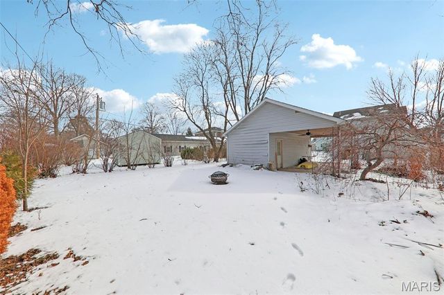 1071 Livingston Street, Carlyle, IL 62231