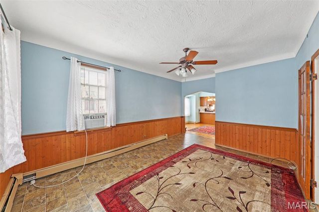 1071 Livingston Street, Carlyle, IL 62231