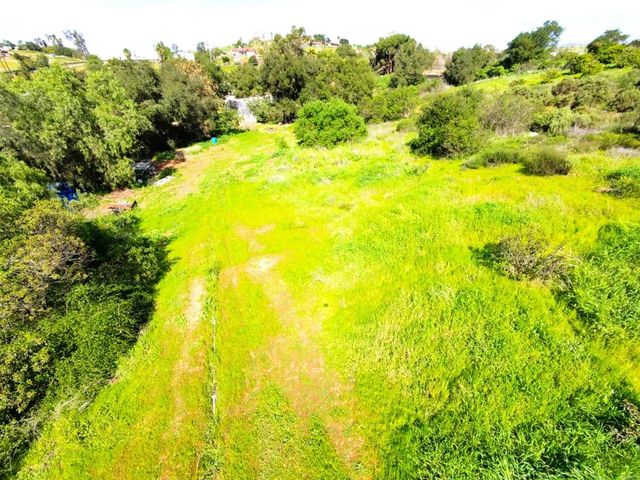 6951 W Lilac Road, Bonsall, CA 92003