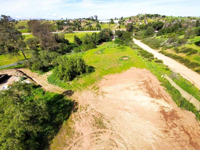 6951 W Lilac Road, Bonsall, CA 92003