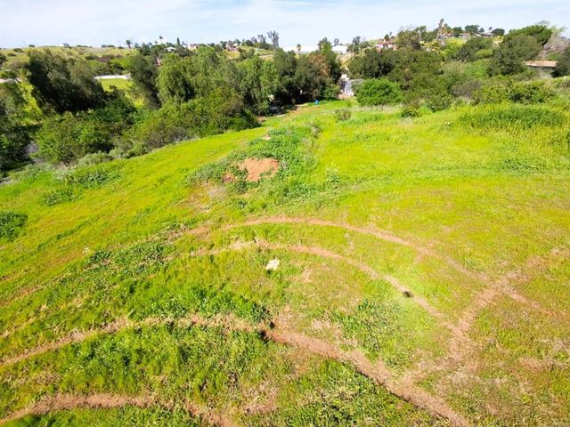 6951 W Lilac Road, Bonsall, CA 92003
