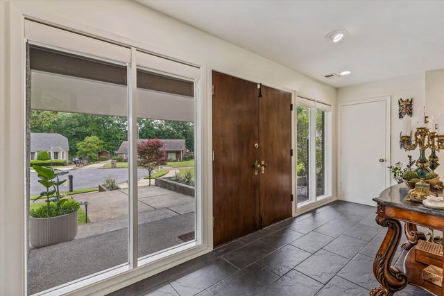 349 SHADY WOODS CV, Memphis, TN 38120