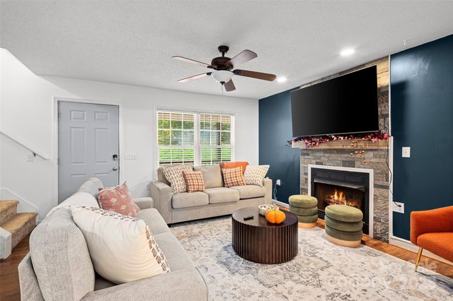 28 Grove Garden Avenue, Candler, NC 28715