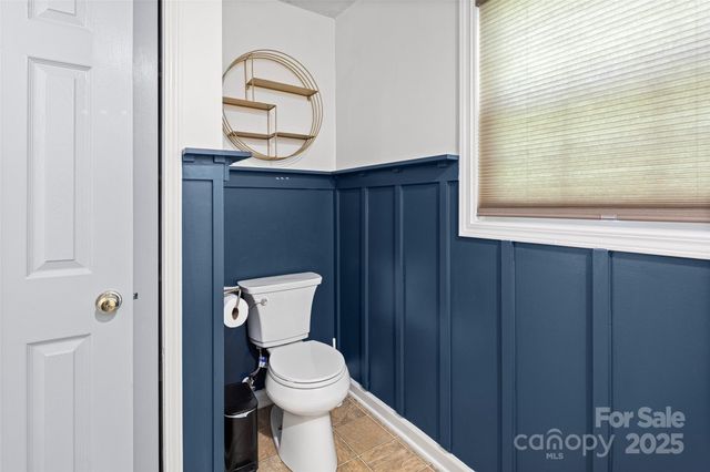 28 Grove Garden Avenue, Candler, NC 28715