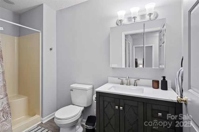 28 Grove Garden Avenue, Candler, NC 28715