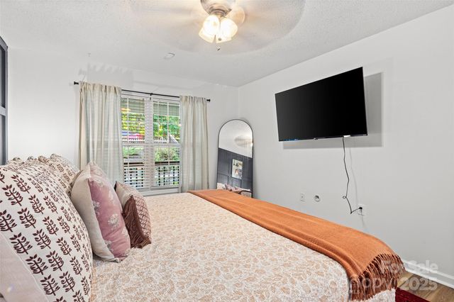 28 Grove Garden Avenue, Candler, NC 28715