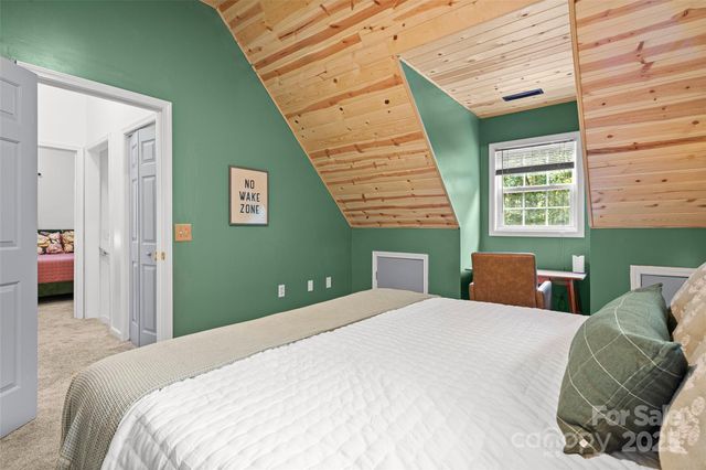 28 Grove Garden Avenue, Candler, NC 28715