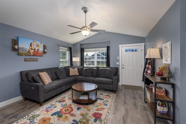 2226 Sturnella Lane, Belgrade, MT 59714
