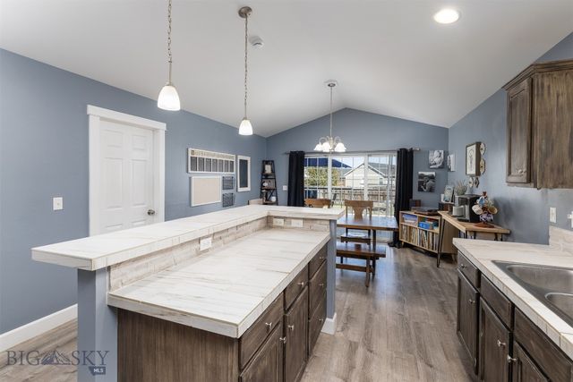 2226 Sturnella Lane, Belgrade, MT 59714