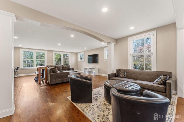 420 Mountainview Terrace, Dunellen, NJ 08812