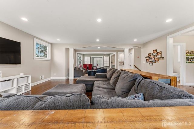 420 Mountainview Terrace, Dunellen, NJ 08812