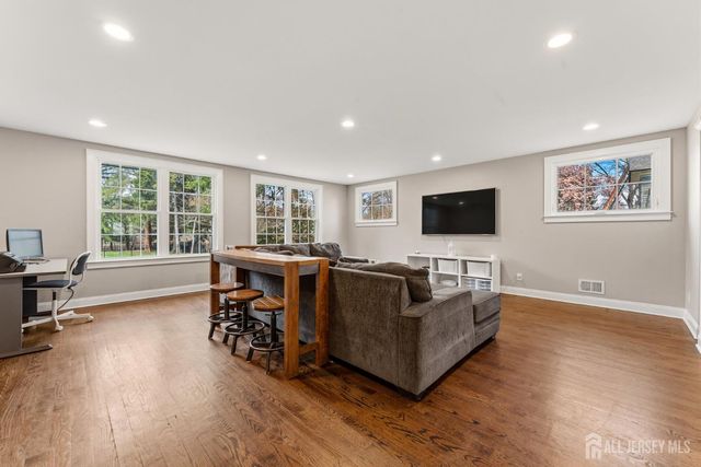 420 Mountainview Terrace, Dunellen, NJ 08812