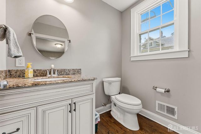 420 Mountainview Terrace, Dunellen, NJ 08812