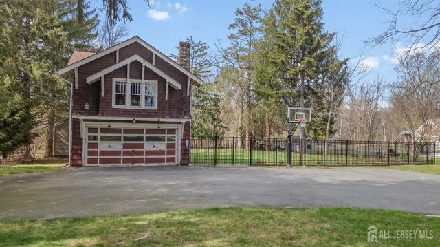 420 Mountainview Terrace, Dunellen, NJ 08812
