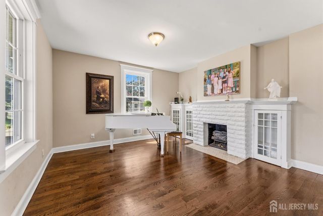 420 Mountainview Terrace, Dunellen, NJ 08812