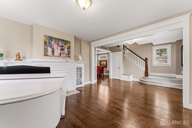 420 Mountainview Terrace, Dunellen, NJ 08812