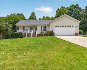 4913 Creeks Crossing Road, Asheboro, NC 27205