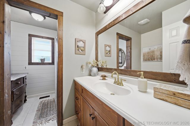 30439 E 143rd Street S, Coweta, OK 74429