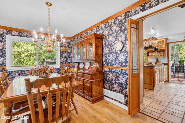 4 Denise Court, Somerset, NJ 08873