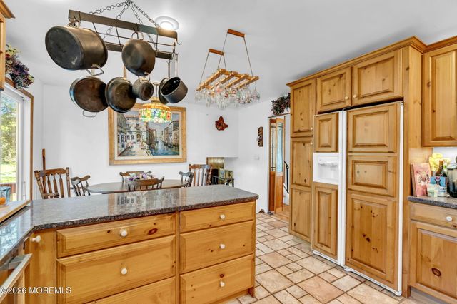 4 Denise Court, Somerset, NJ 08873