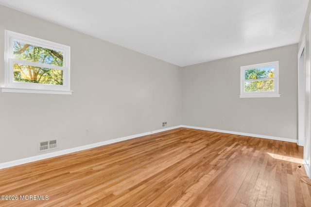 4 Denise Court, Somerset, NJ 08873