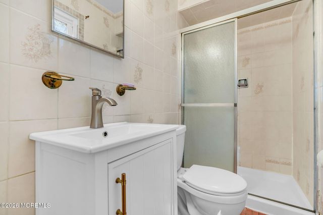 4 Denise Court, Somerset, NJ 08873
