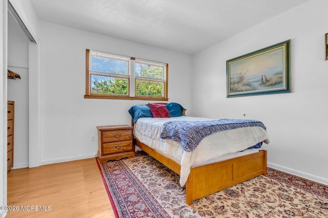 4 Denise Court, Somerset, NJ 08873