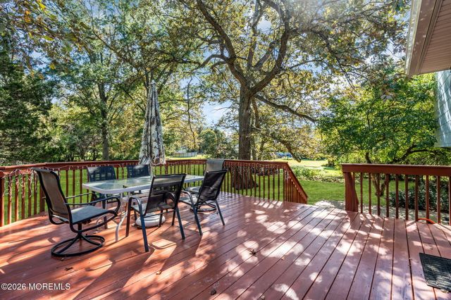 4 Denise Court, Somerset, NJ 08873
