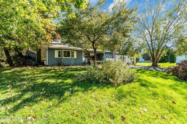 4 Denise Court, Somerset, NJ 08873