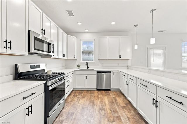 614 Middleton WAY, Chesapeake, VA 23322
