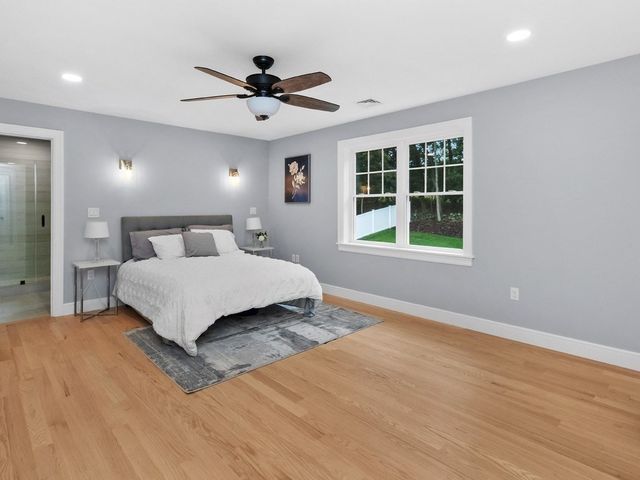 113 Warwick Avenue, Waltham, MA 02452