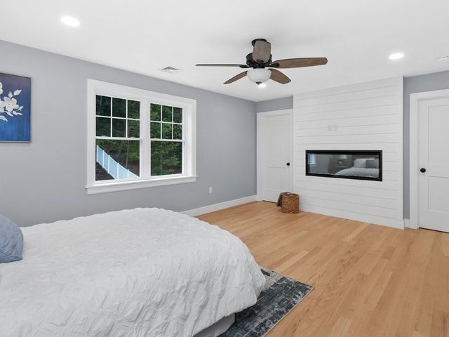 113 Warwick Avenue, Waltham, MA 02452