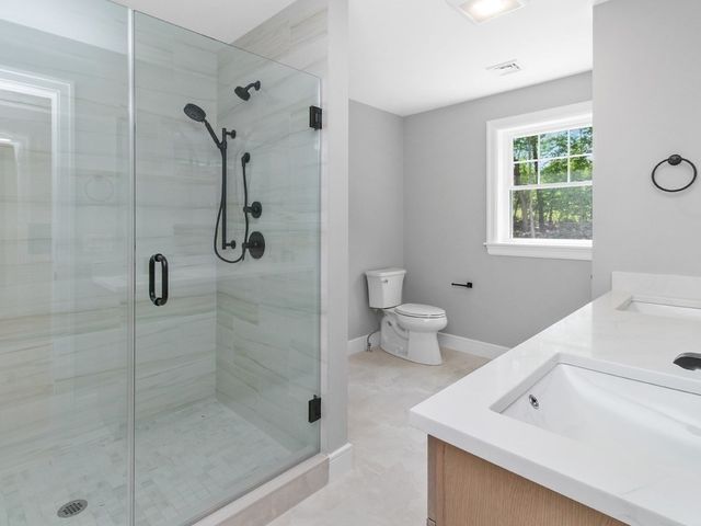 113 Warwick Avenue, Waltham, MA 02452