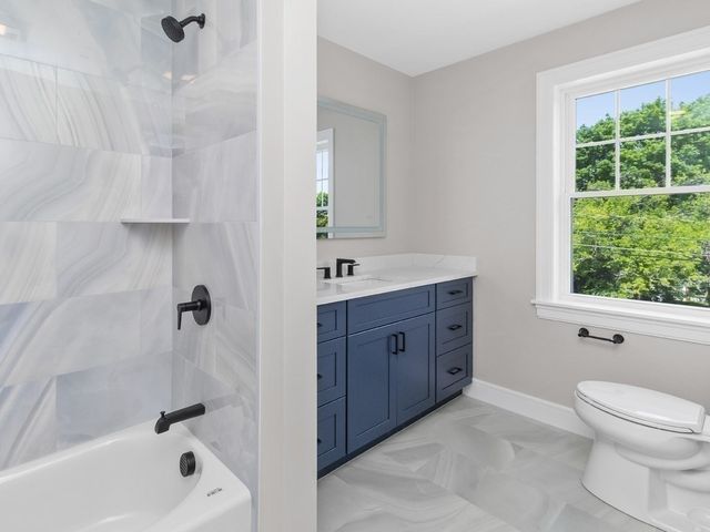 113 Warwick Avenue, Waltham, MA 02452