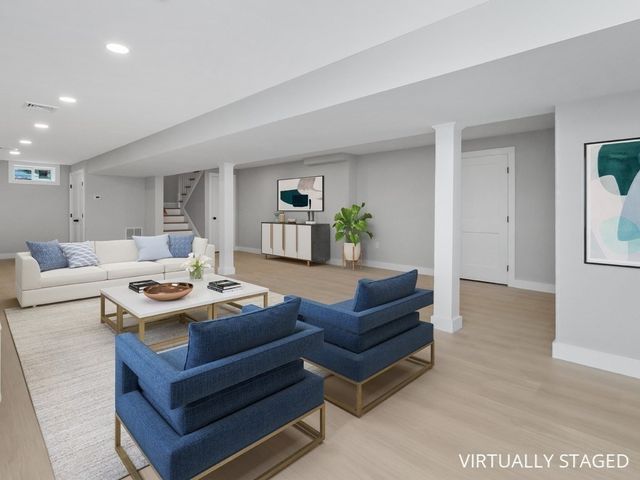 113 Warwick Avenue, Waltham, MA 02452