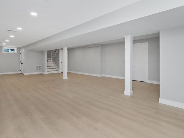 113 Warwick Avenue, Waltham, MA 02452