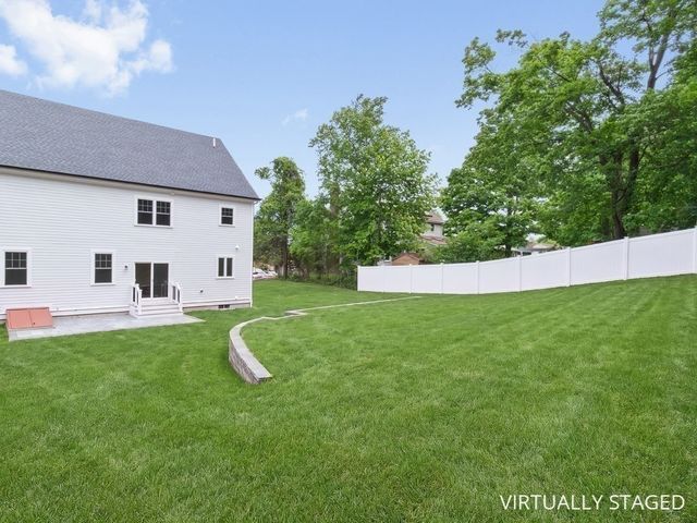 113 Warwick Avenue, Waltham, MA 02452