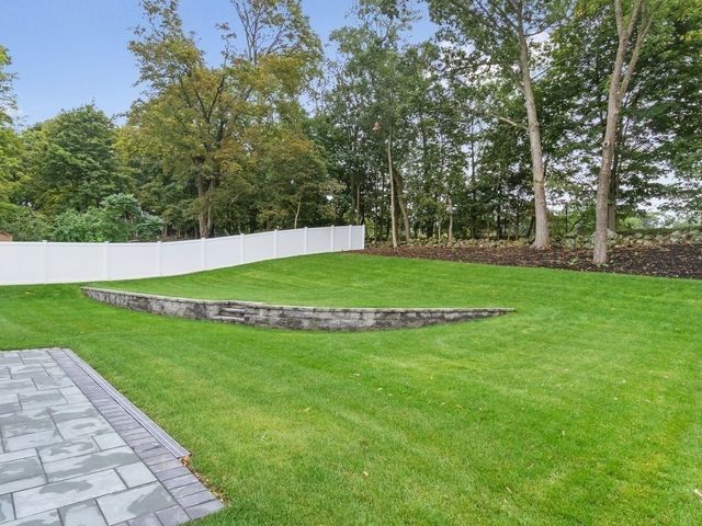 113 Warwick Avenue, Waltham, MA 02452
