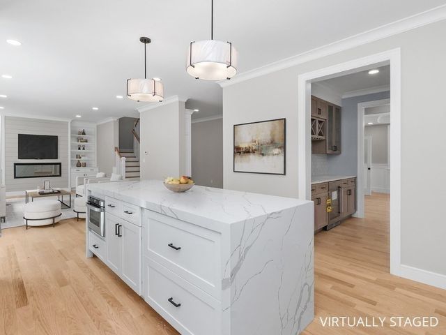113 Warwick Avenue, Waltham, MA 02452