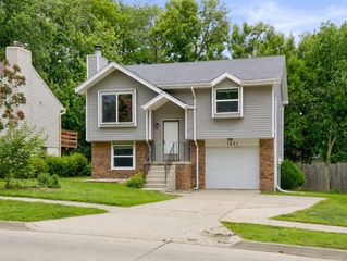 1451 20th Street, West Des Moines, IA 50265
