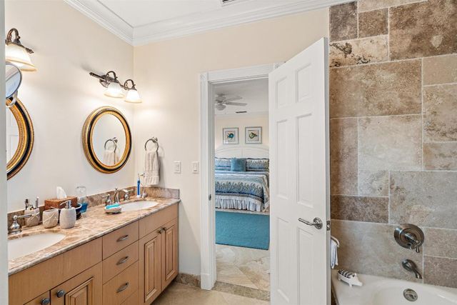 5900 Old Ocean Boulevard B5, Ocean Ridge, FL 33435