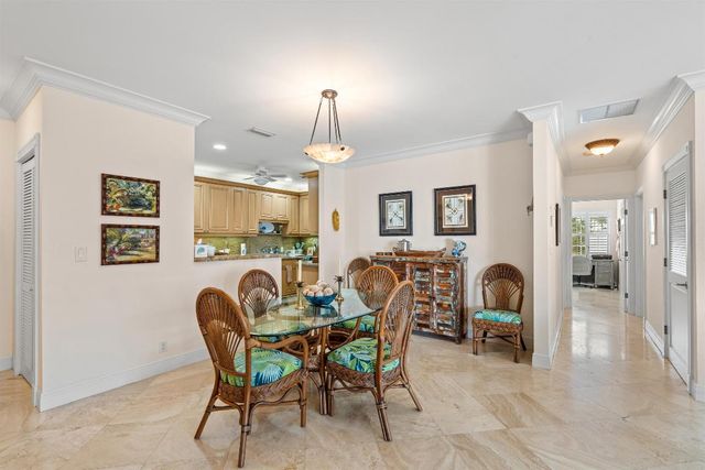 5900 Old Ocean Boulevard B5, Ocean Ridge, FL 33435