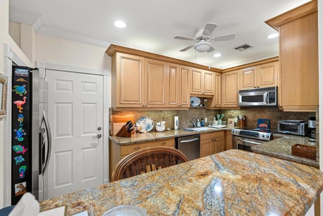 5900 Old Ocean Boulevard B5, Ocean Ridge, FL 33435