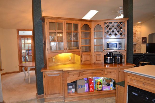 8530 W Woodfield COURT, Franklin, WI 53132