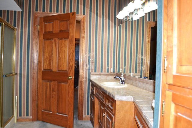 8530 W Woodfield COURT, Franklin, WI 53132