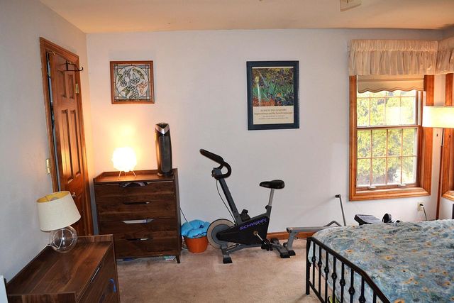 8530 W Woodfield COURT, Franklin, WI 53132