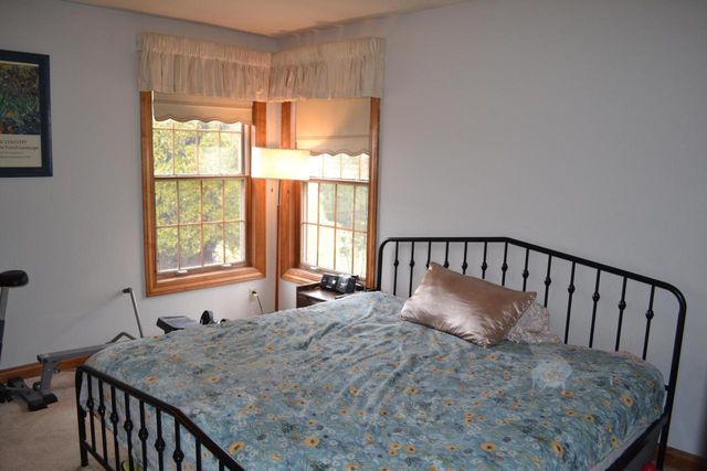 8530 W Woodfield COURT, Franklin, WI 53132