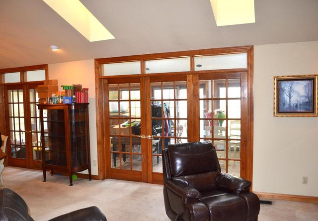 8530 W Woodfield COURT, Franklin, WI 53132