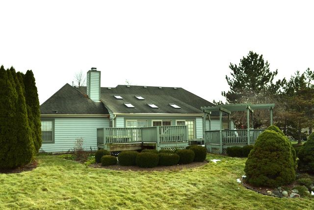 8530 W Woodfield COURT, Franklin, WI 53132