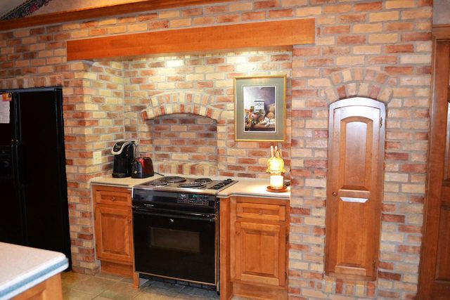 8530 W Woodfield COURT, Franklin, WI 53132